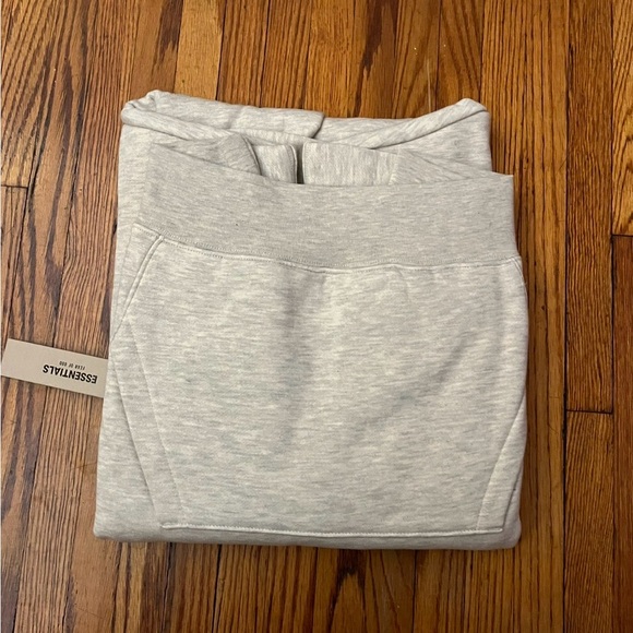 Fear Of‎ God Essentials SS22 Light Oatmeal Hoodie - Picture 5 of 9